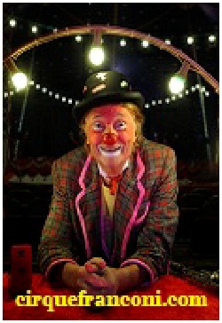 spectacle complet enfants SPECTACLE COMPLET CLOWNS Spectacle Arbre de Noel Clown 77